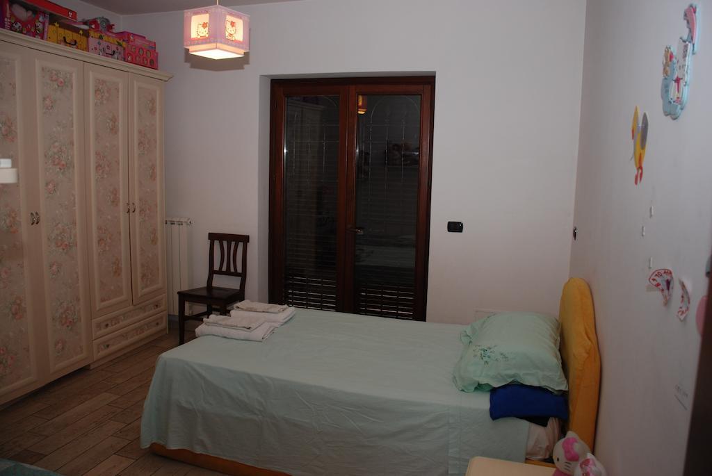 Villa Cecilia Φιουμιτσίνο Δωμάτιο φωτογραφία